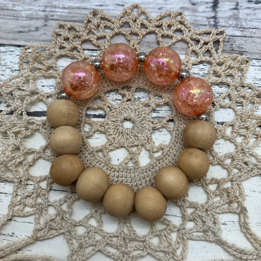 NWT Handmade kids wooden bead bracelet w/ coral beads 5”